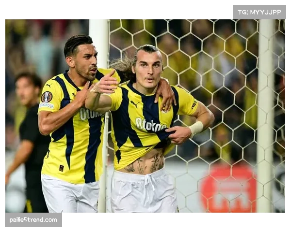 尤文图斯主场两球击败本菲卡，防守稳固零封对手